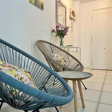 On The With Parking And Pool Appartement *