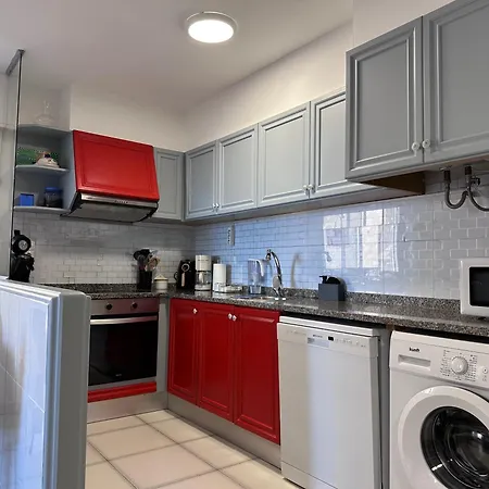 Appartement On The With Parking And Pool